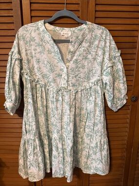 BUCKETLIST White and Green Floral Tiered Tunic Dress